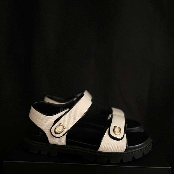 Coach Sandals - Picture 1 of 3